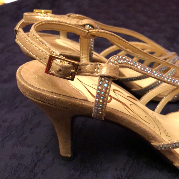 J. Reneé EVRA Rhinestone Heels - Picture 3 of 5
